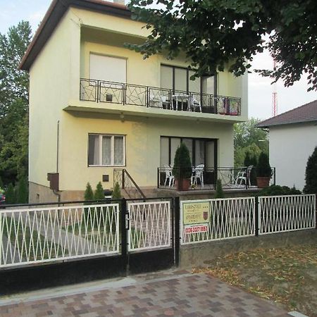 Rozs Haz Lägenhet Zalakaros Exteriör bild